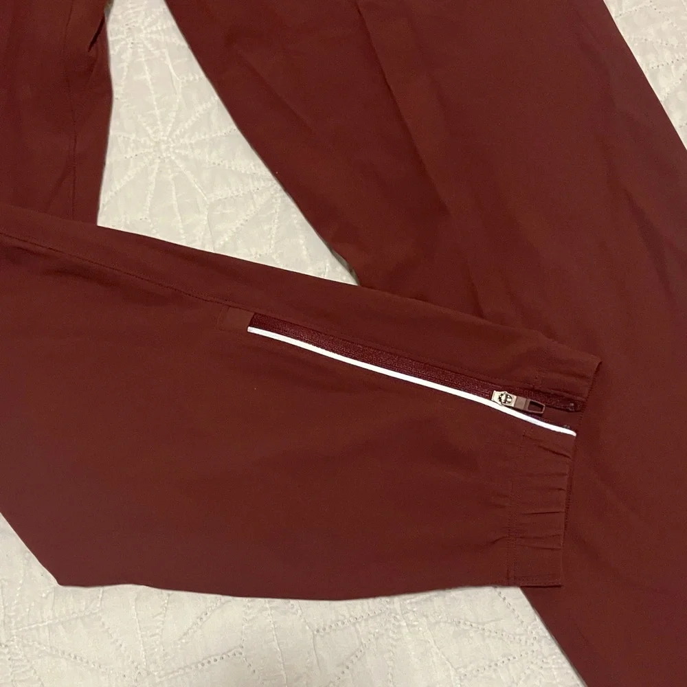 lululemon athletica Men's Maroon Joggers size medium Canada Olympics - Picture 5 of 10